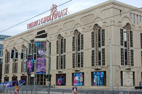 Friedrichstadt-Palast Berlin Stadtrundfahrt